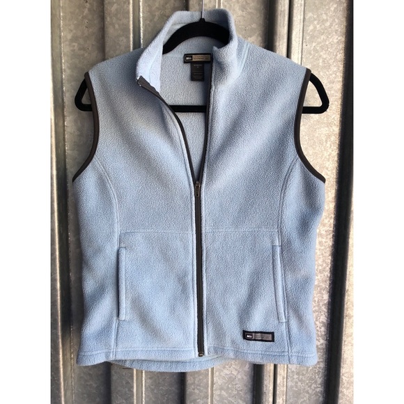 REI Jackets & Blazers - REI Women’s Soft Polyester Vest Sz M